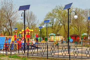 kimiaphoto-solarpanel-street-light_1